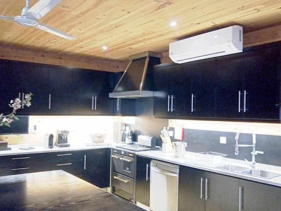 A Casa Do Tio Tenente Casa Toda Ermida  ภายนอก รูปภาพ